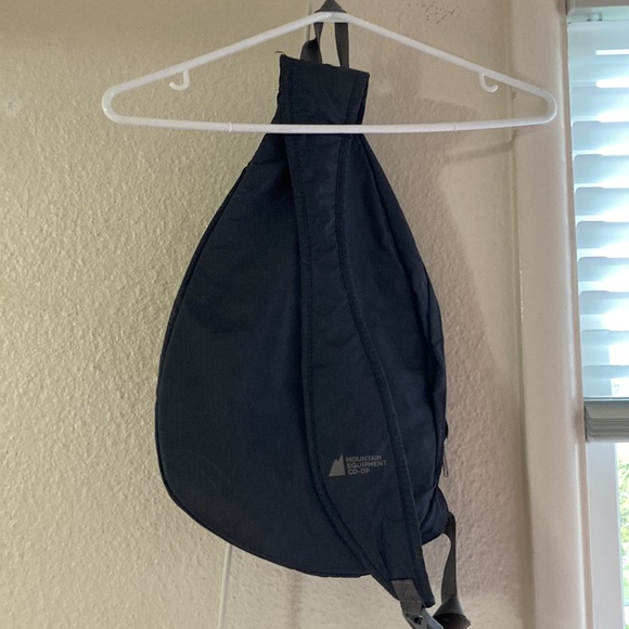 Mountain Co Op Hiking bag - Picture 2 of 4